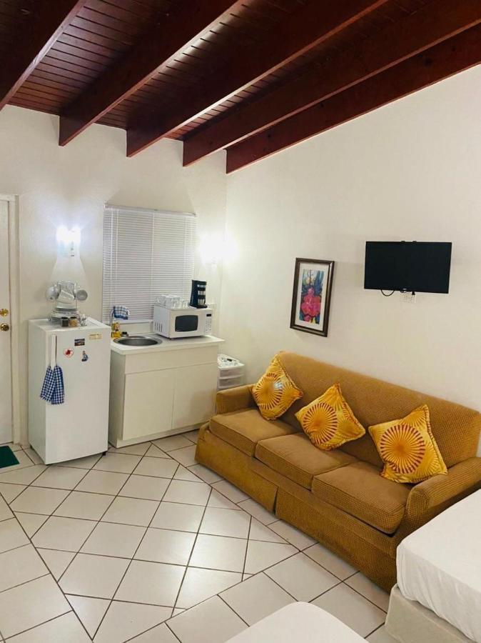 Courtesy Apartments Aruba Ораниестад Екстериор снимка