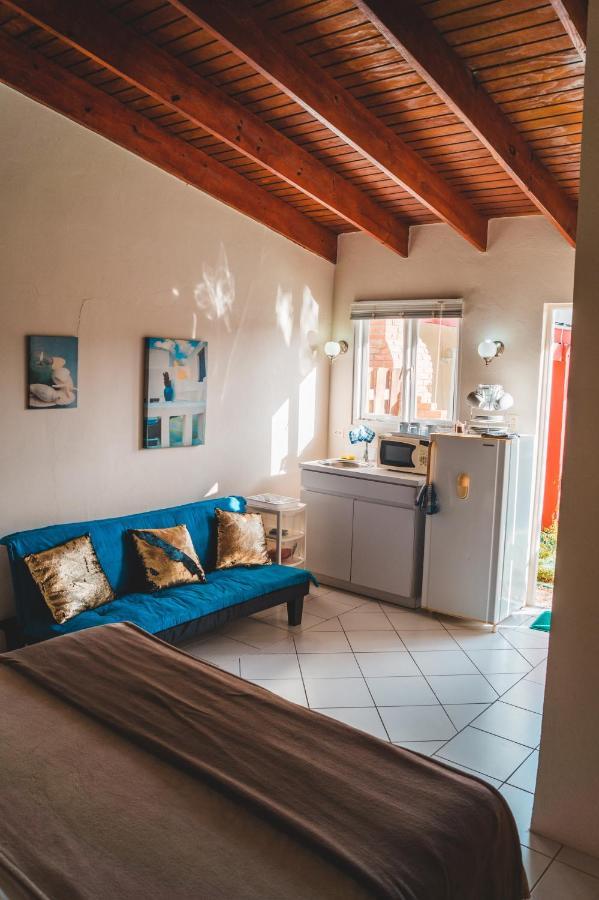 Courtesy Apartments Aruba Ораниестад Екстериор снимка