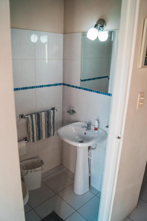 Courtesy Apartments Aruba Ораниестад Екстериор снимка
