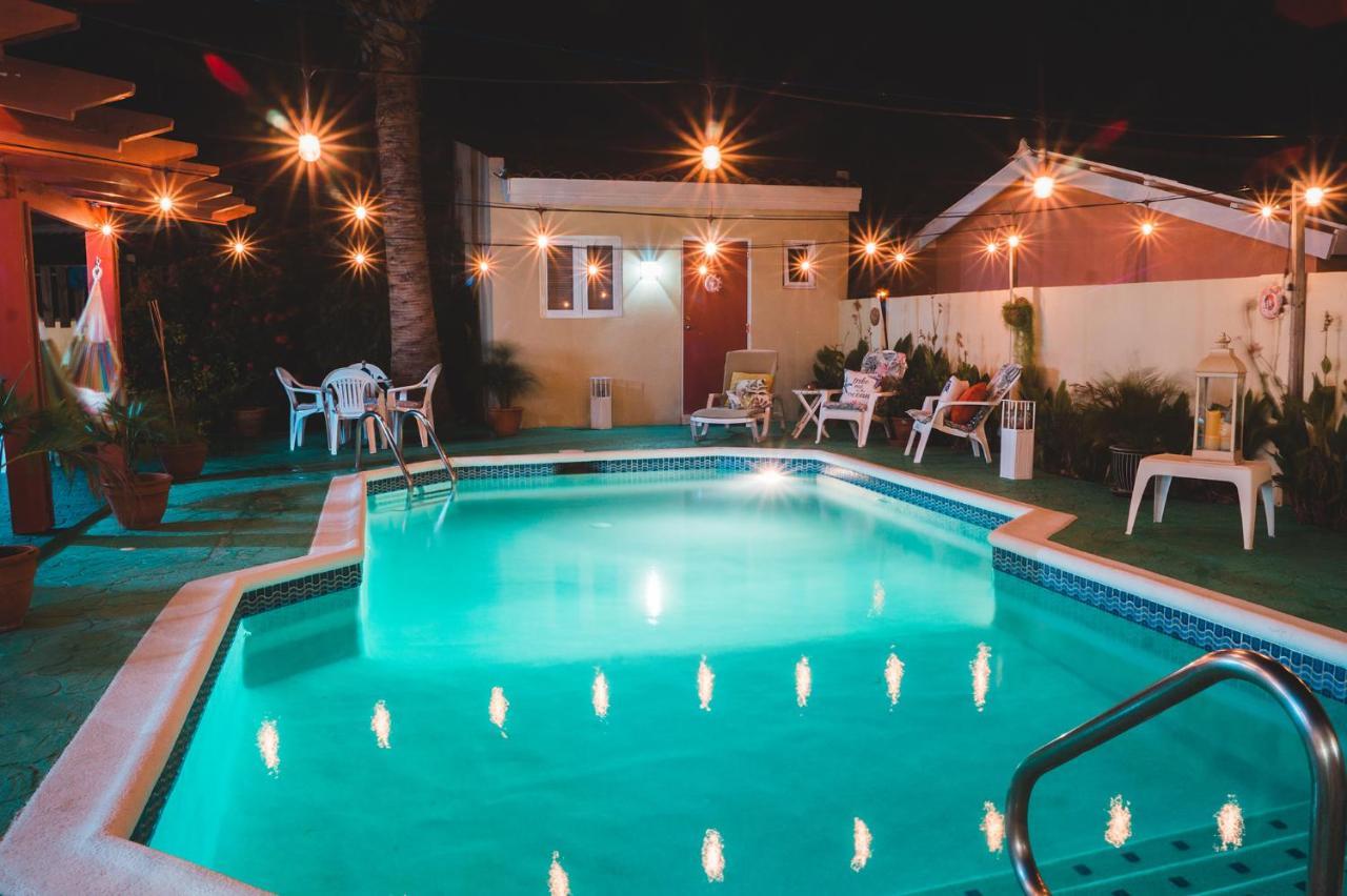 Courtesy Apartments Aruba Ораниестад Екстериор снимка